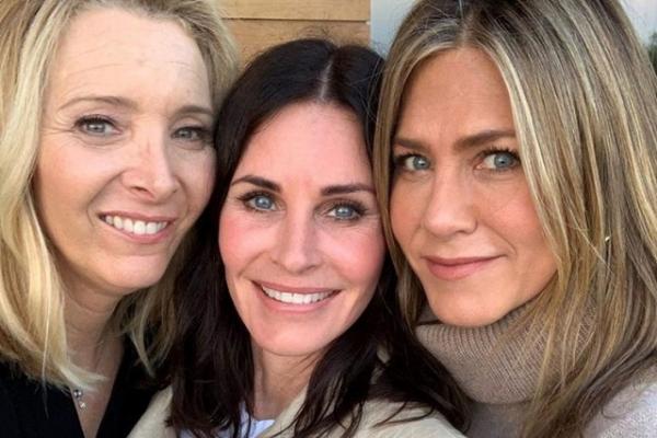 Atrizes da série Friends se reencontram em aniversário e publicam foto juntas.(Imagem:Folha Press)