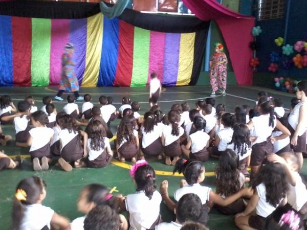 Escola Pequeno Príncipe comemora em grande estilo o Dia do Circo.(Imagem:EPP)