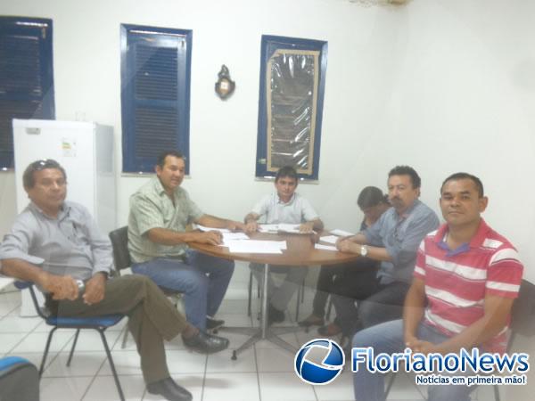 Inscrição no Programa Garantia Safra é tema de reunião no Conselho Municipal de Desenvolvimento Rural.(Imagem:FlorianoNews)