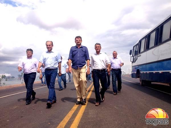 Gustavo Neiva participou da entrega da primeira etapa de pavimentação entre Gilbués e Santa Filomena.(Imagem:180graus)