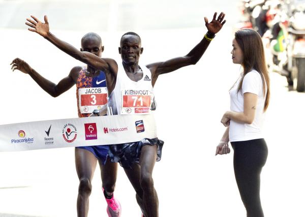 Quênia domina pódio na 95ª Corrida de São Silvestre, com ultrapassagem espetacular no masculino(Imagem:Marcos Ribolli/GloboEsporte.com)