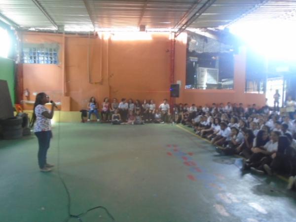 Show de Talentos marca o Dia do Estudante na Escola Pequeno Príncipe.(Imagem:FlorianoNews)