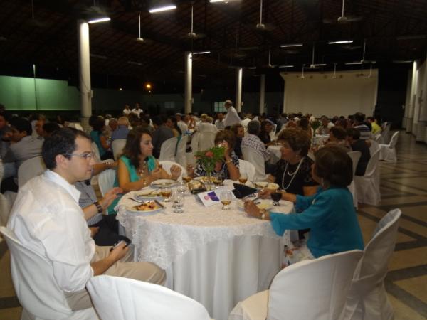 Comemorado os 25 anos de ordenação sacerdotal de Dom Valdemir.(Imagem:FlorianoNews)