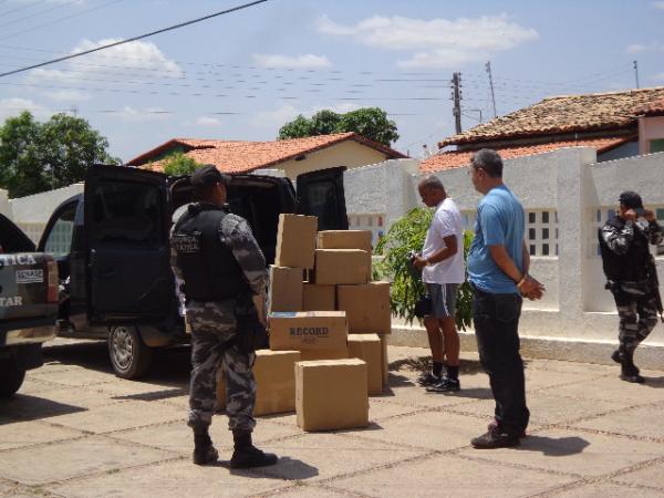 Grupo Tático apreende carga de cigarros ilegais em Floriano.(Imagem:FlorianoNews)