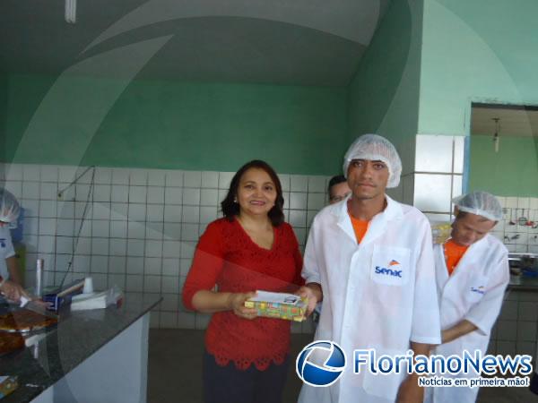 Detentos da Penitenciária de Floriano concluem curso de pizzaiolo oferecido pelo SESC/SENAC.(Imagem:FlorianoNews)