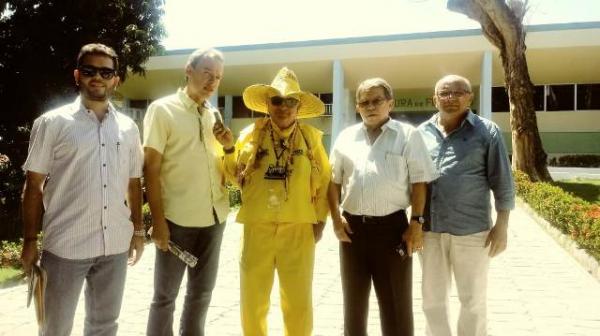 Avelino Neiva autoriza construção de galeria do riacho do leite em Floriano.(Imagem:FlorianoNews)