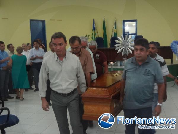 Corpo do ex-vereador Pedro Holanda foi velado na Câmara Municipal de Floriano. (Imagem:FlorianoNews)