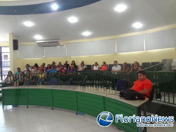 Assembleia geral debateu segundo turno dos professores de Floriano.(Imagem:FlorianoNews)