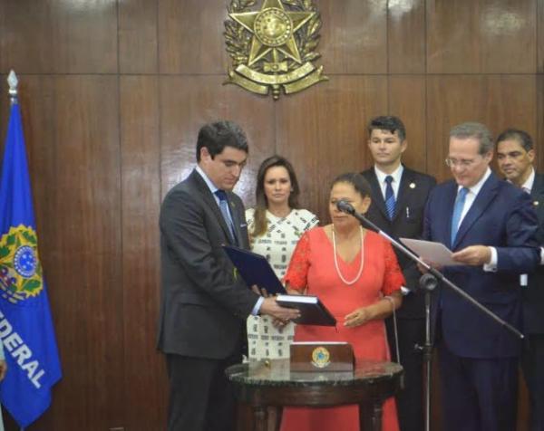 Regina Sousa entra para história como primeira mulher a assumir o senado pelo Piauí.(Imagem:PT no Parlamento)