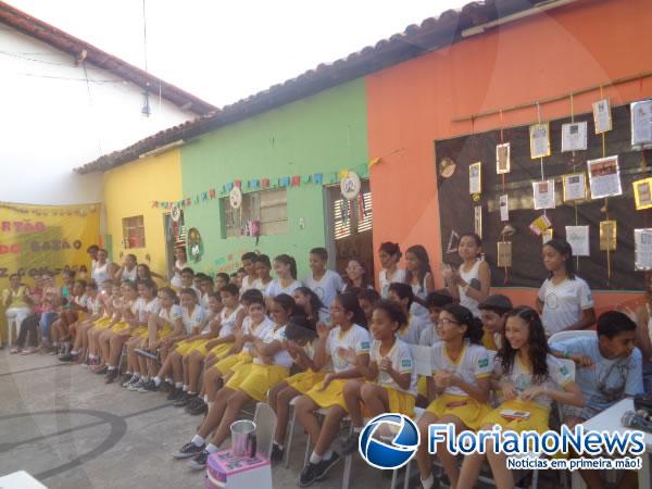 Escola Mega de Floriano realiza projeto sobre vida e obra de Luiz Gonzaga.(Imagem:FlorianoNews)