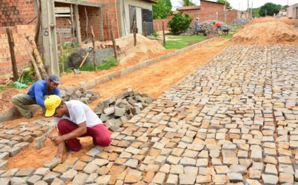 Retomada obras de pavimentação no bairro Santa Rita(Imagem:Secom)