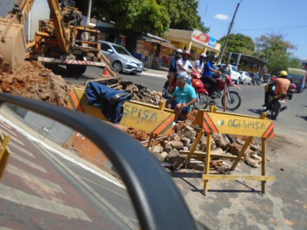 Abastecimento de água em Floriano deve voltar ao normal até às 18h deste sábado.(Imagem:FlorianoNews)