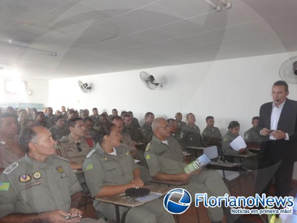 Coronel Sá Júnior ministrou palestra sobre Comunicação Social no 3º BPM de Floriano.(Imagem:FlorianoNews)