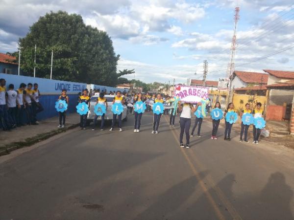 Escola Djalma Nunes realiza semana de atividades em comemoração aos 47 anos de fundação.(Imagem: Mérito Juvenil  Floriano)