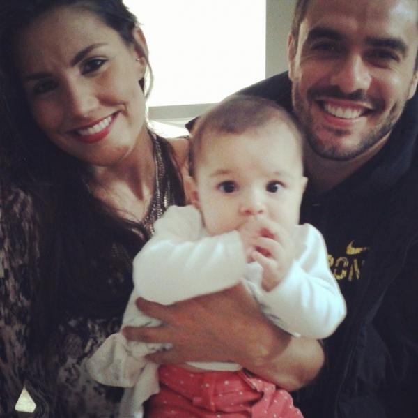 Mariana Felício e Daniel Saulo com a filha.(Imagem:Reprodução/Instagram)