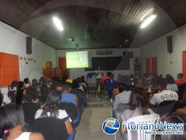 SEMED realizou capacitação com monitores do Programa Mais Educação.(Imagem:FlorianoNews)