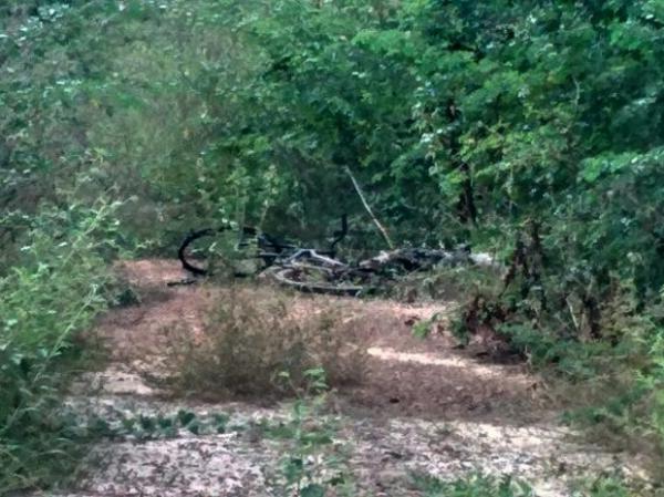 Vítima estava em uma bicicleta quando passou em cima de fio de alta tensão rompido.(Imagem:Divulgação/PRF)