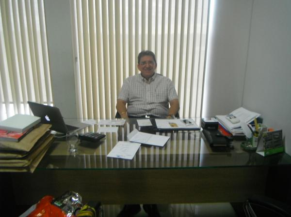 Dr Leal, da concessionária Fiat diz estar satisfeito pelo ano de 2012.(Imagem:FlorianoNews)