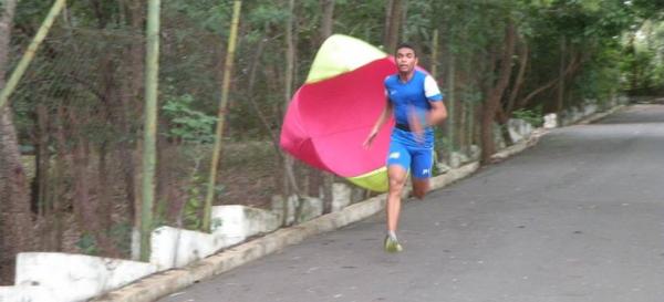 Jefferson segue pegando pesado nos treinamentos visando as próximas competições.(Imagem:Arquivopessoal/facebook)