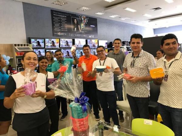 Armazém Paraíba de Floriano realiza sorteio de produtos Tupperware.(Imagem:FlorianoNews)