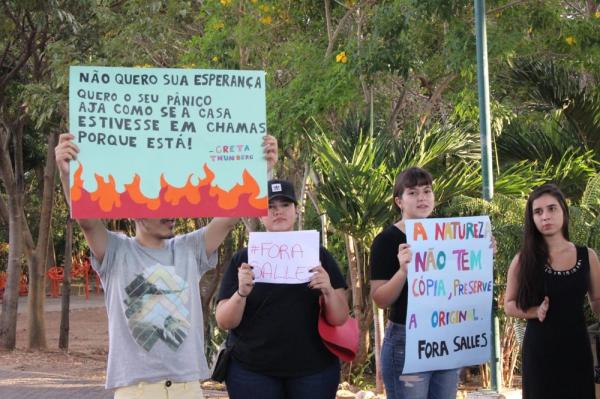 Estudantes protestaram em Teresina contra queimadas na Amazônia.(Imagem: Gilcilene Araújo/G1 PI)