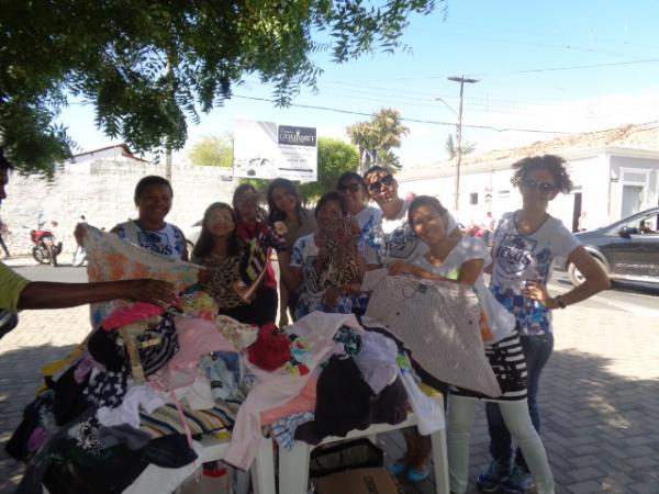 Igreja do Evangelho Quadrangular realiza bazar beneficente em Floriano.(Imagem:Divulgação)