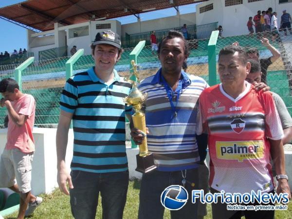 Time da Rua Sete venceu equipe do bairro manguinha no Campeonato Os Trintões.(Imagem:FlorianoNews)