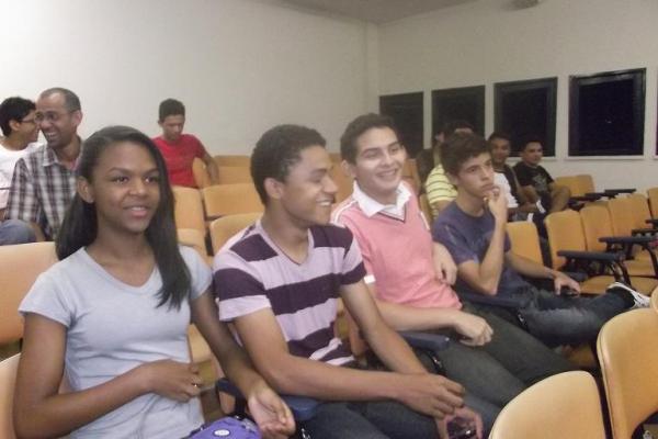 AFES realiza atividades na semana do estudante em Floriano.(Imagem:FlorianoNews)