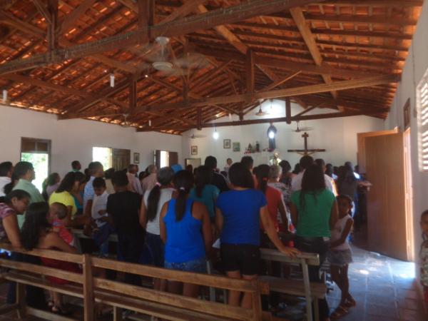 Procissão e missa marcam encerramento do festejo de São Francisco na localidade Amolar.(Imagem:FlorianoNews)