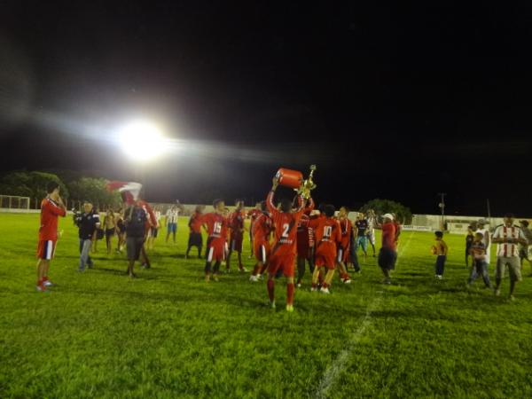 América é campeão no Campeonato Florianense de Futebol.(Imagem:FlorianoNews)