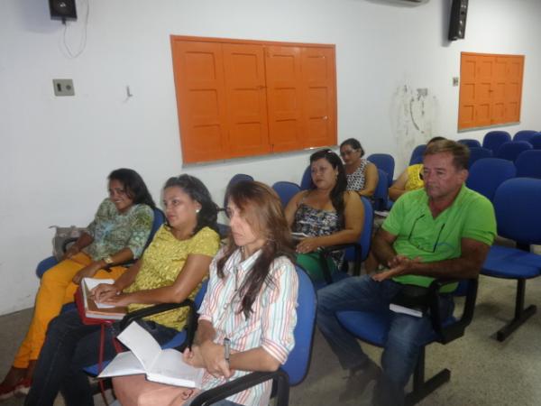 Secretaria de Educação de Floriano realizou treinamento com professores.(Imagem:FlorianoNews)