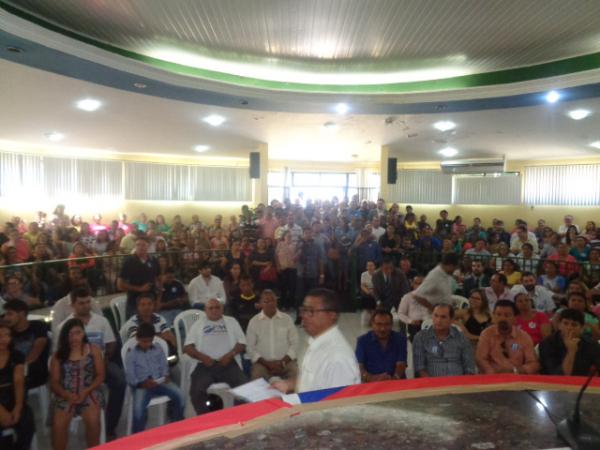 Postulantes à Prefeitura de Floriano participam de mesa redonda na Câmara.(Imagem:FlorianoNews)