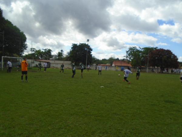 Picos derrota Floriano no 1º Torneio de Futebol Society da Subseção da OAB.(Imagem:FlorianoNews)