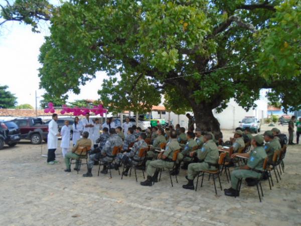 Militares participam de palestra sobre hipertensão arterial em Floriano.(Imagem:FlorianoNews)