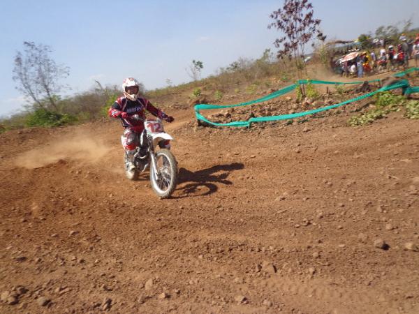 Emoção e muita adrenalina marcaram 1º Motocross & Rally em São Pedro-PI.(Imagem:FlorianoNews)