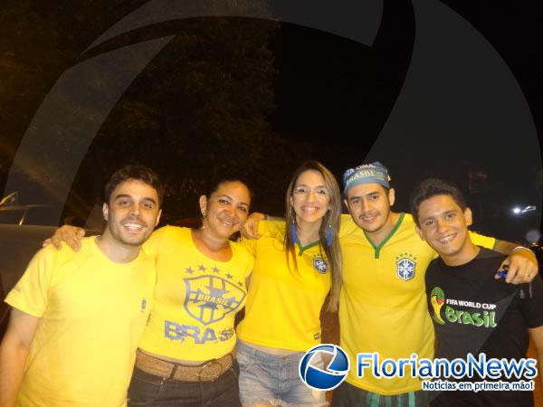 Torcedores de Floriano e Barão de Grajaú se reuniram para assistir partida entre Brasil e Croácia.(Imagem:FlorianoNews)