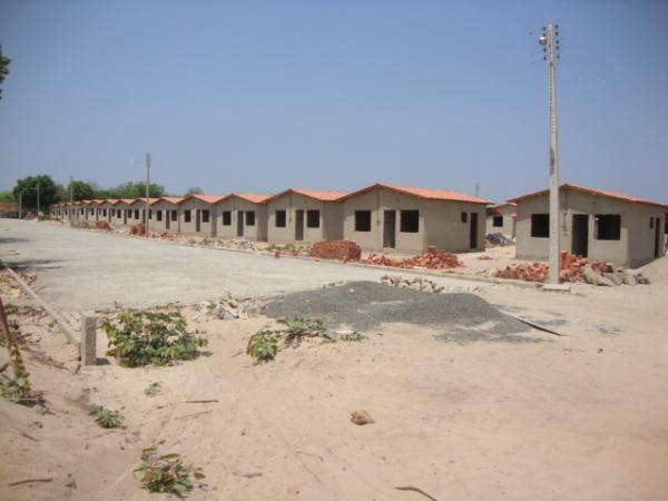 Casas do Conjunto Habitacional Novo Retiro na BR 343(Imagem:Amarelinho)