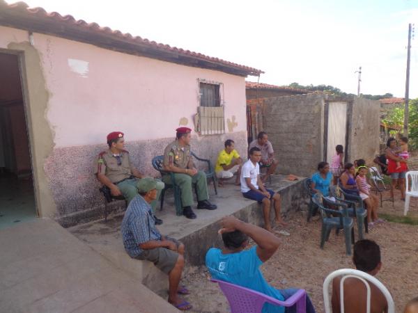 Ronda Cidadão participa de reunião com os moradores do bairro Irapuá II.(Imagem:FlorianoNews)