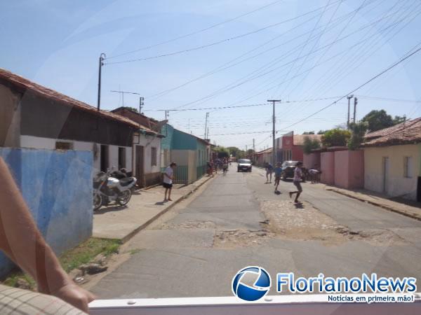 Distribuição de bombons marca o Dia das Crianças em Floriano.(Imagem:FlorianoNews)