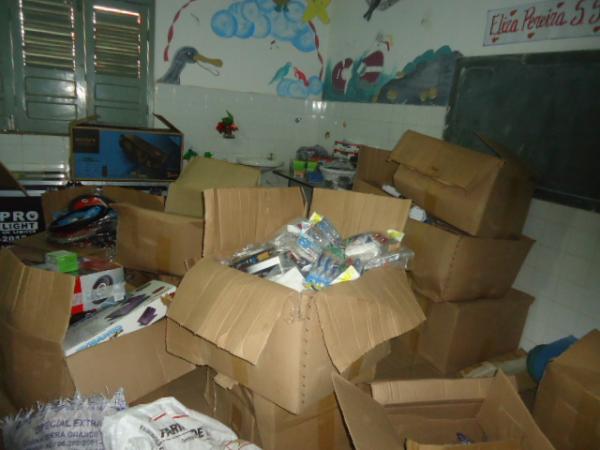 Receita Federal doa produtos apreendidos para APAE de Floriano.(Imagem:FlorianoNews)