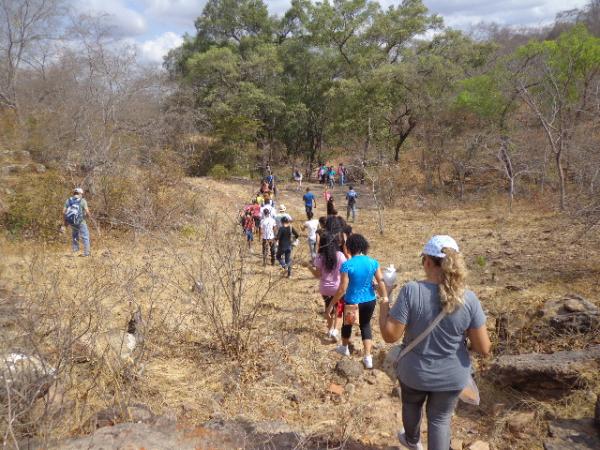 Alunos do Colégio Estadual participaram da 3ª Trilha Ecológica.(Imagem:FlorianoNews)