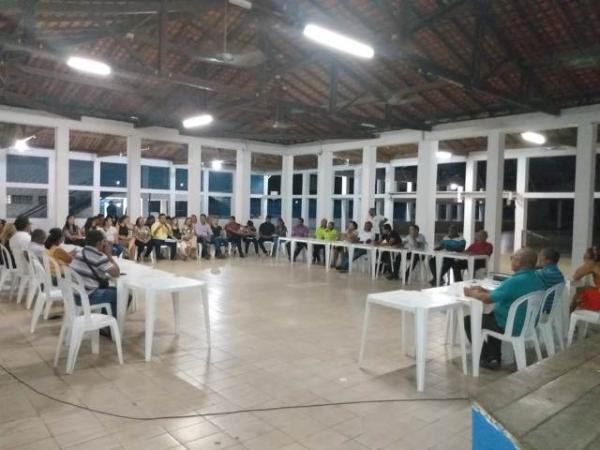 Reunião entre FEBAPI e Saúde de Floriano debate reivindicações dos bairros.(Imagem:FlorianoNews)