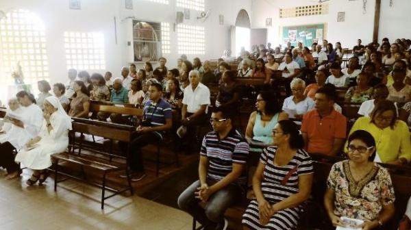 Padre Aristides é empossado como pároco da Paróquia Nossa Senhora das Mercês.(Imagem:FlorianoNews)