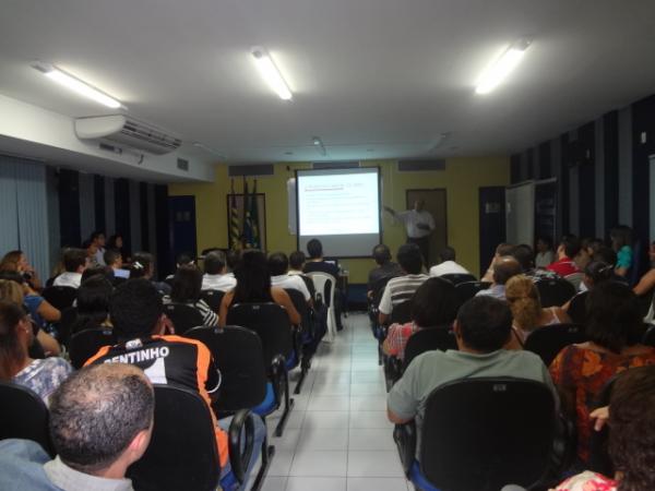 Gestão Financeira foi tema de palestra no SEBRAE.(Imagem:FlorianoNews)