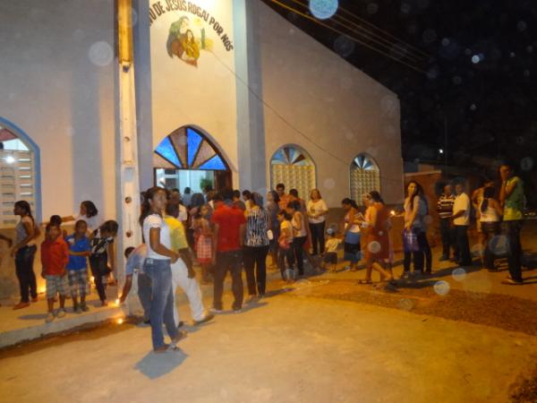 Católicos celebram Corpus Christi com missa e procissão em Floriano.(Imagem:FlorianoNews)