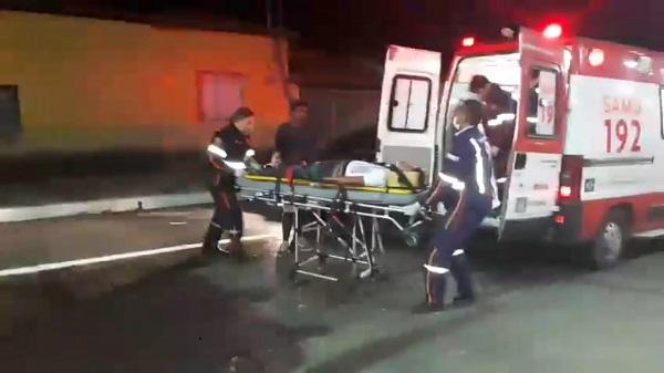 Motociclistas ficam feridos em acidente de trânsito na Avenida Frei Antônio Cúrcio.(Imagem:Jc24horas)
