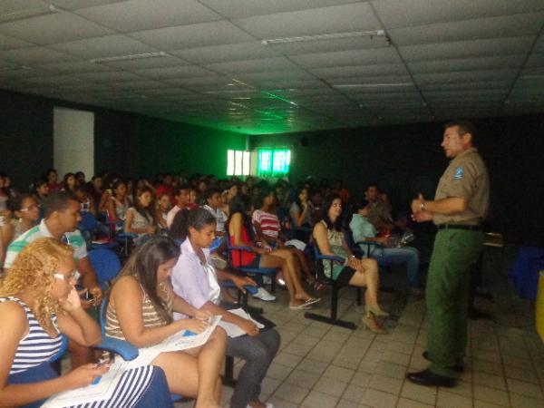 UESPI sediou 2º Encontro Interdisciplinar de debate sobre a drogadição em Floriano.(Imagem:FlorianoNews)