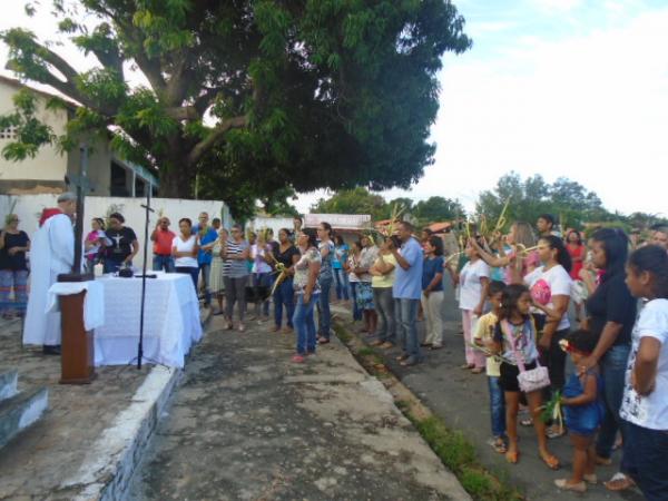 Missas e procissões celebram o Domingo de Ramos em Floriano.(Imagem:FlorianoNews)