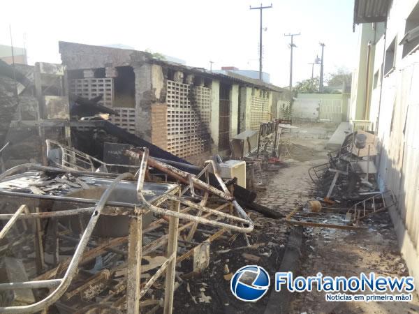 Incêndio atinge parte do Hospital Regional Tibério Nunes em Floriano.(Imagem:FlorianoNews)