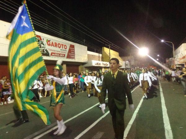 Beleza e patriotismo marcam desfile de 7 de setembro em Floriano.(Imagem:FlorianoNews)